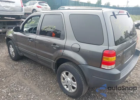 2004 Ford Escape Xlt z USA, uszkodzony, nr VIN 1FMYU93134DA05235